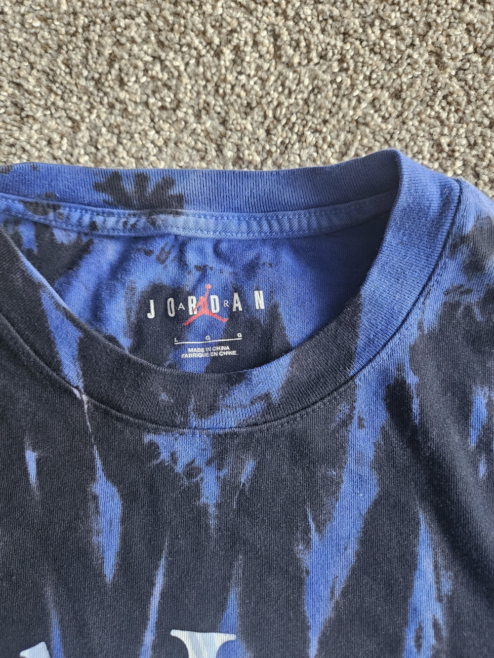 Jordan Men's Blue and Black Tie-Dye Crew Neck T-Shirt